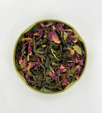 Load image into Gallery viewer, Old Harbor Gift Bag (spiced rose green tea+tea tidy+infuser)

