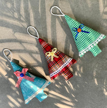 Load image into Gallery viewer, Old Harbor Rustic Gift Hamper for Christmas| tulsi tea, earl grey tea, tea bag squeezer, Christmas tree ornaments