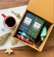Load image into Gallery viewer, Old Harbor Rustic Gift Hamper for Christmas| tulsi tea, earl grey tea, tea bag squeezer, Christmas tree ornaments