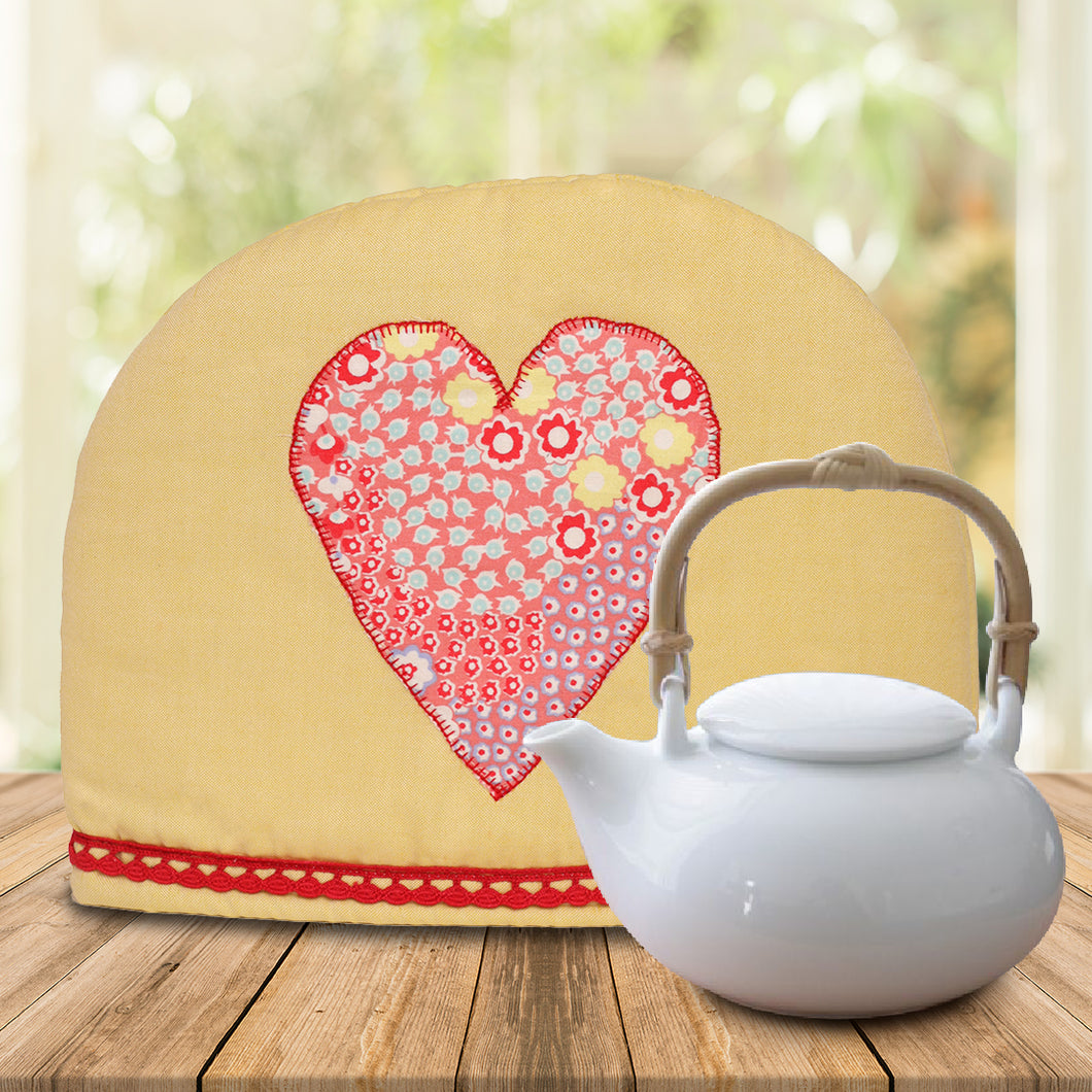 Old Harbor Yellow Tea Cozy with Heart (9 x 11.5 inch)